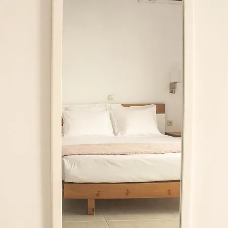 Apartment New And Airy Few Steps From The Soúgia
